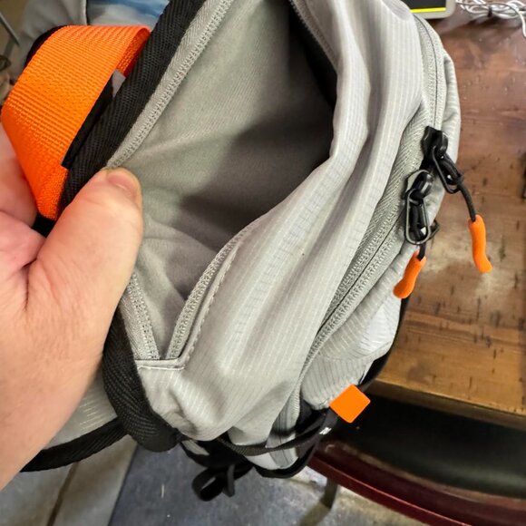 Travel Daypack for Snowboard 18L - Picture 5 of 11